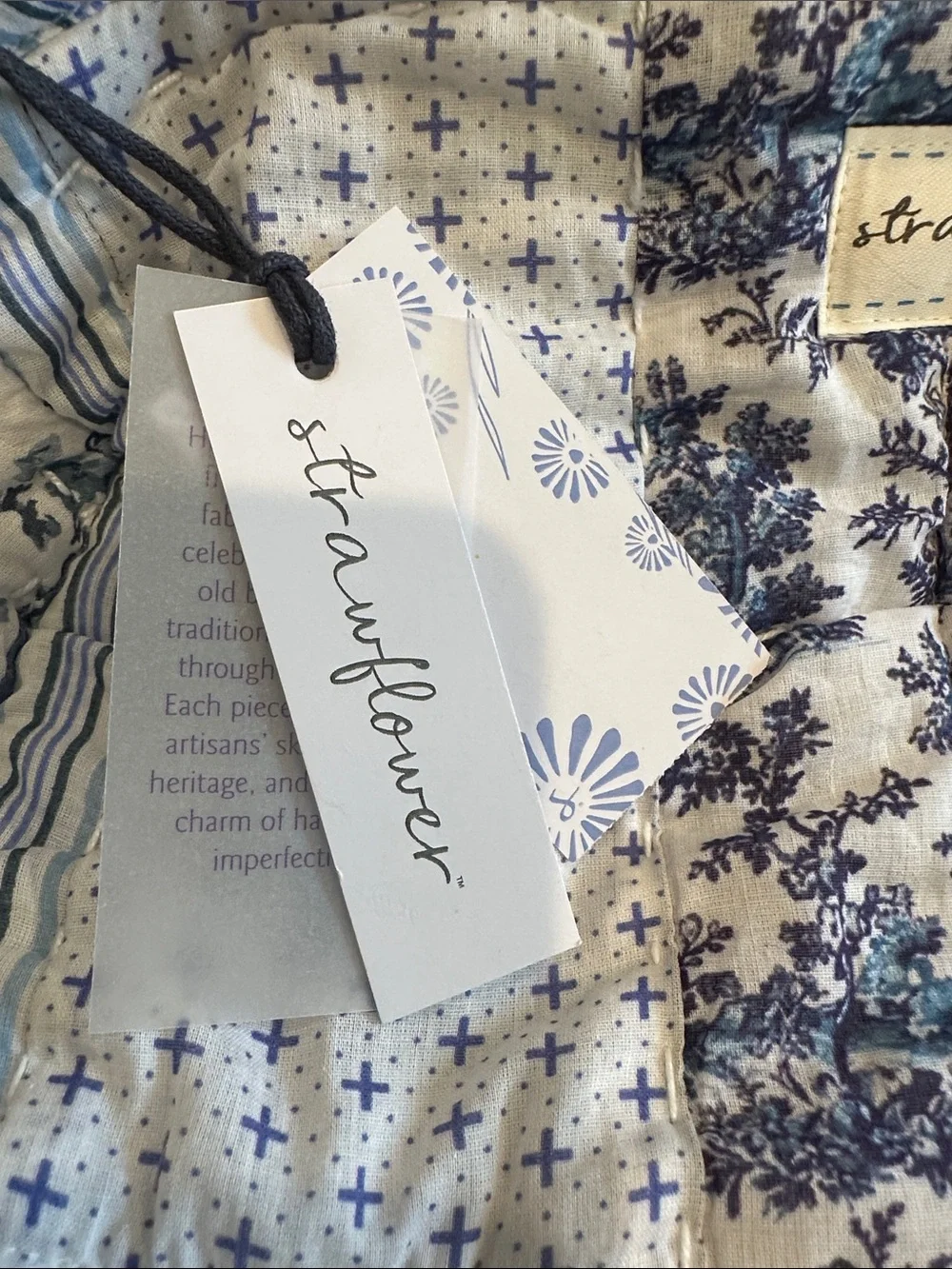 NWT Strawflower Quilted Patchwork Cosmetic Bag - Blue Floral